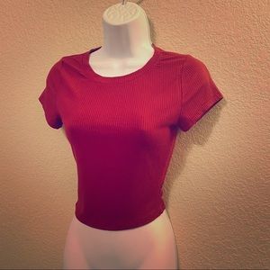 💕Cute Fitted and Flattering Q Crop Top💕